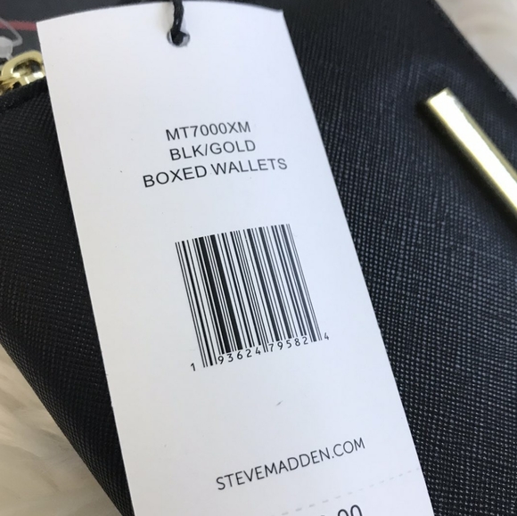 NWT STEVE MADDEN ZIP AROUND WALLET WRISTLET CASE - Picture 9 of 9